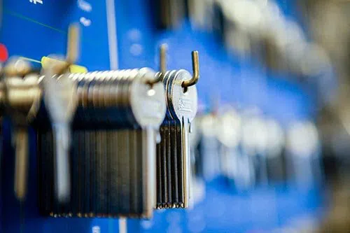 Locksmith Master Store Louisville, KY 502-466-5403 - lock-smith